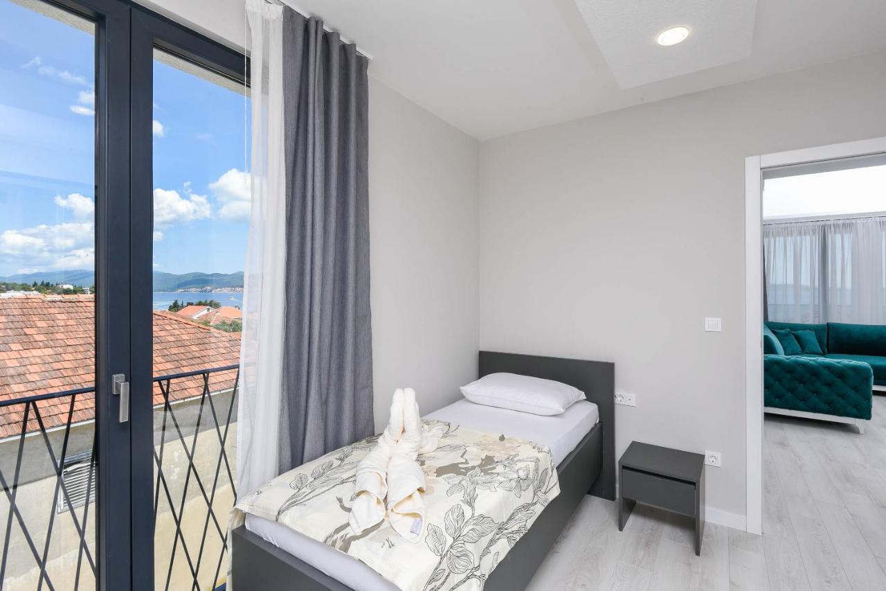 Sunny Day Luxury Holiday Apartments Orebic Luaran gambar